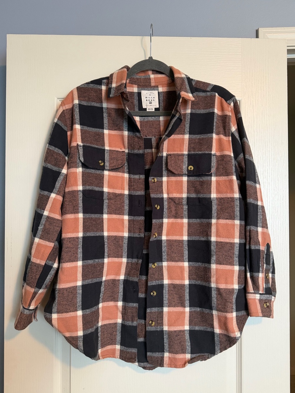 Billabong Women’s Oversized Plaid Button-Down Shirt – Casual Flannel